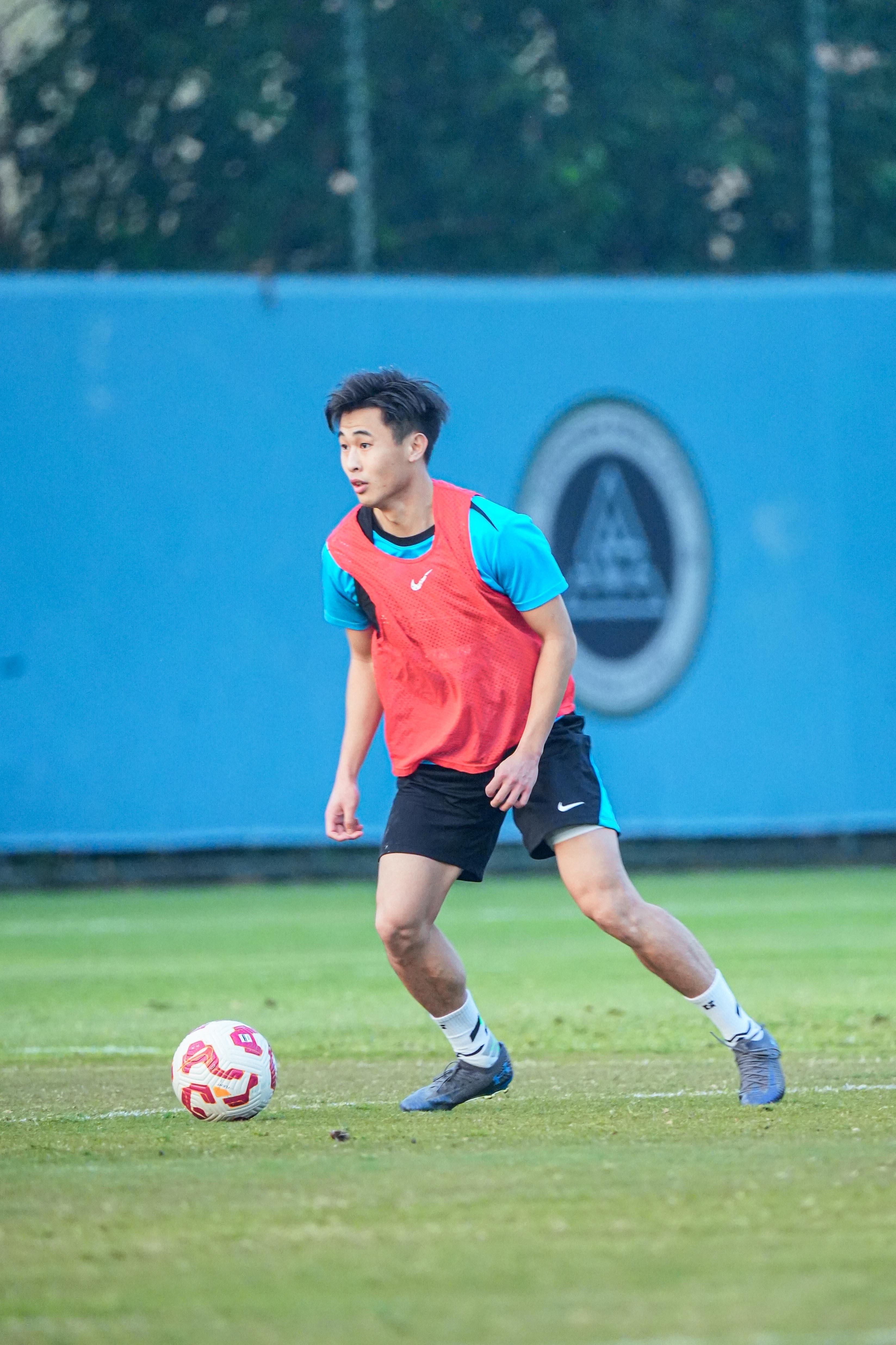 开云在哪里开户-官方：戴伟浚左膝关节外侧半月板撕裂，已完成手术，预计康复期6周