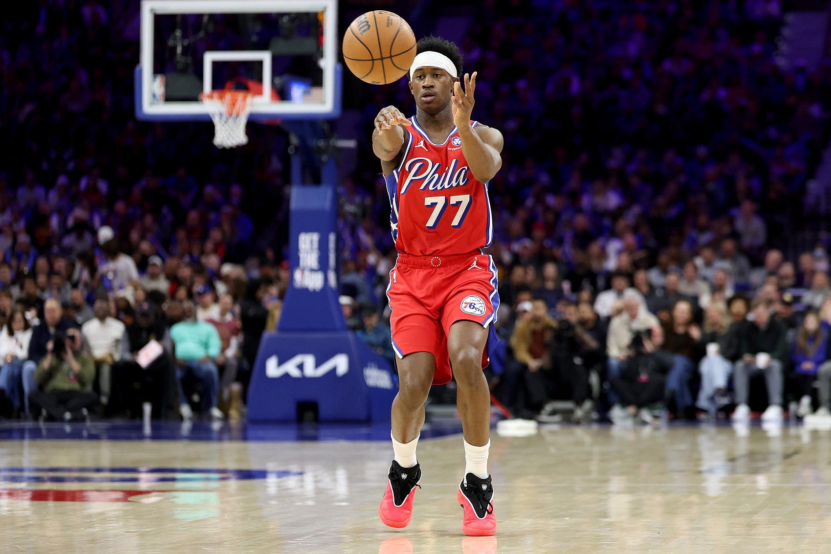 开云在线开户平台-好苗子！76人探花埃奇库姆21中10得25分7板 活力十足有2断1盖帽