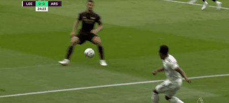 1665929132329081793.gif lee ars 7.gif