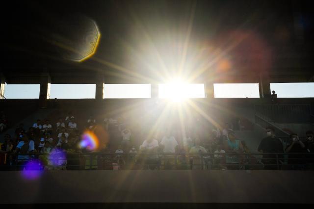 开云体育登录入口-大连河南两场中超开票后一抢而空 防疫要求引争议