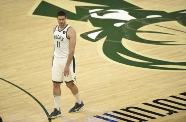 大洛回归助雄鹿攻陷犹他 完全体雄鹿呼之欲出