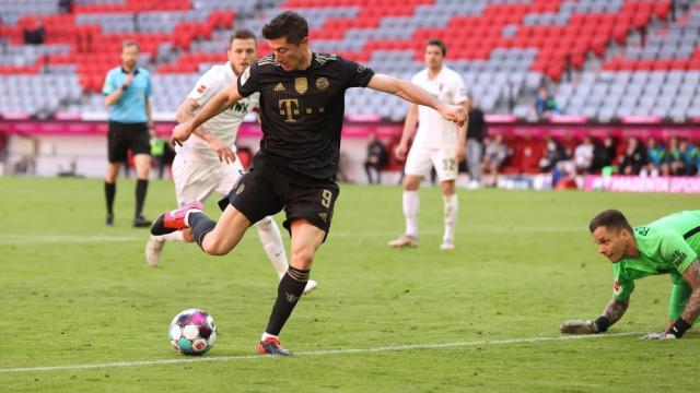 开云体育登录入口-最炸裂的破纪录时刻！“世一锋”在德甲还有何追求？