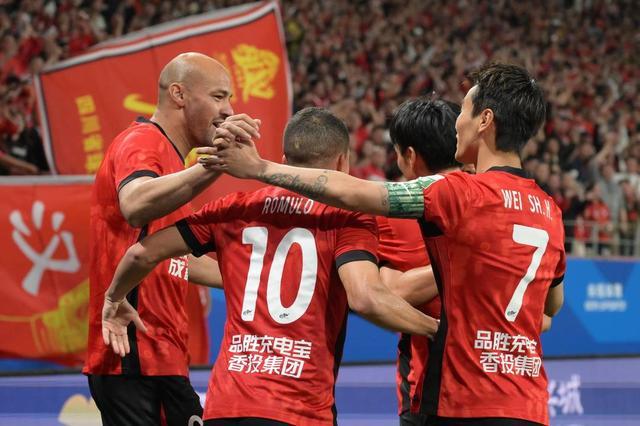 开云体育登录入口-成都蓉城如何炼成“不放弃”的韧性 ？韦世豪：今年比去年更有信心